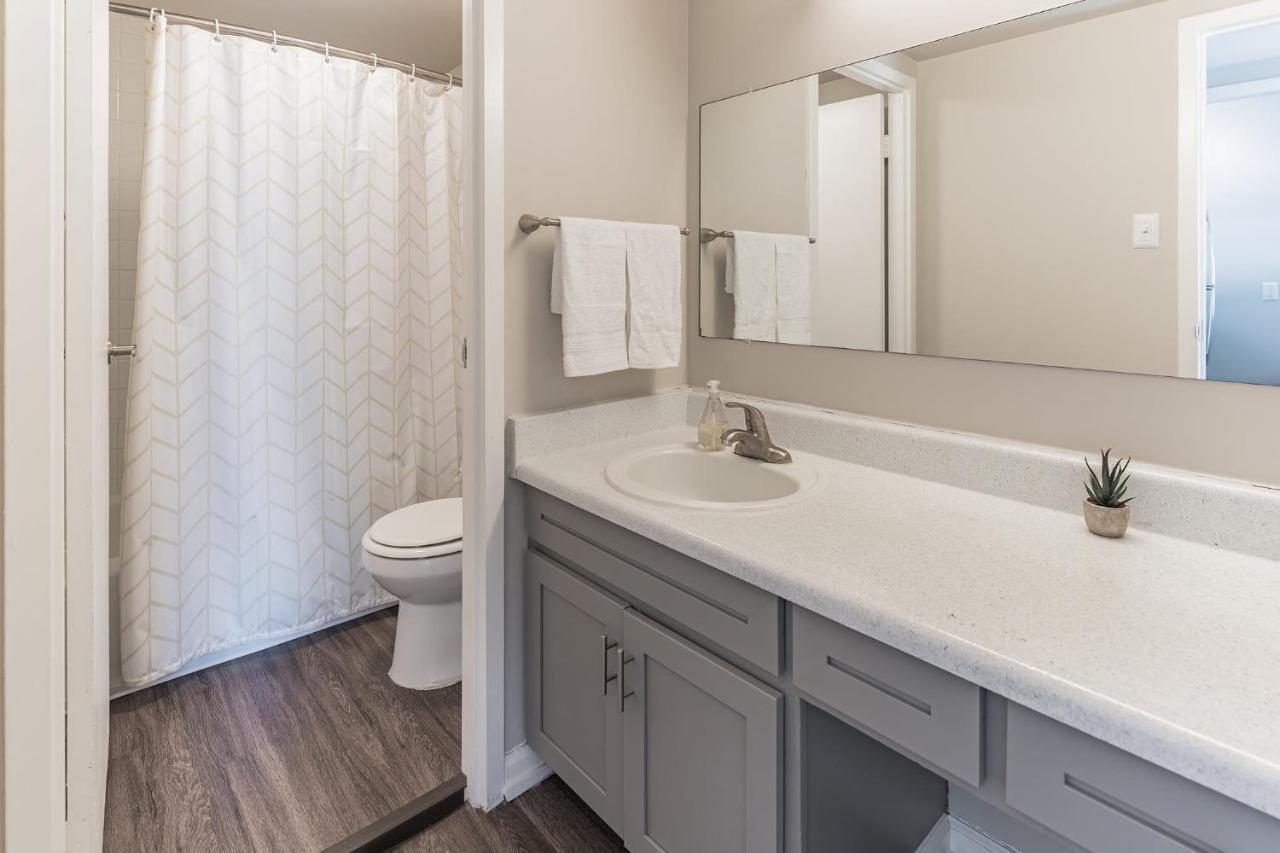 Bargain Downtown Memphis Apartment W Amenities Exterior foto